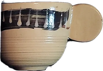Tasse mit Scheibenhenkel